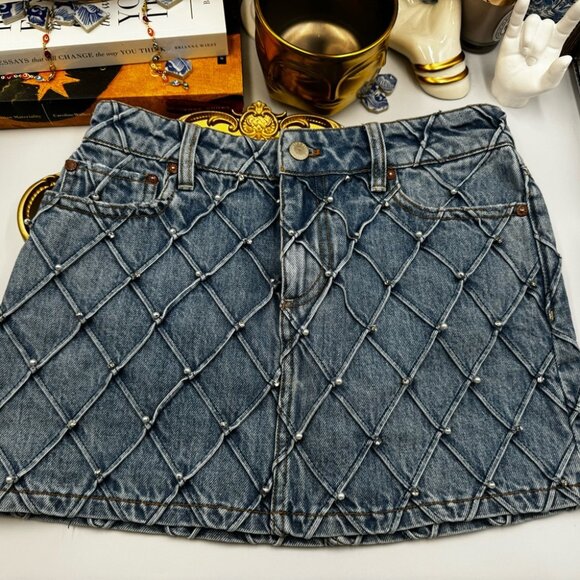 🆕 ALICE + OLIVIA 🧿 NWT Joss High-Rise Quilted Embellished Denim Mini Skirt, 26 - Picture 12 of 16